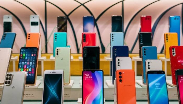 FBR Suspends Valuation Hike for Used Mobile Phones After Sindh High Court Intervention