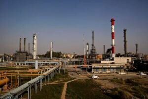 Attock Refinery Shutdown Disrupts Fuel Supply as Tanker Movement Halted in Pakistan