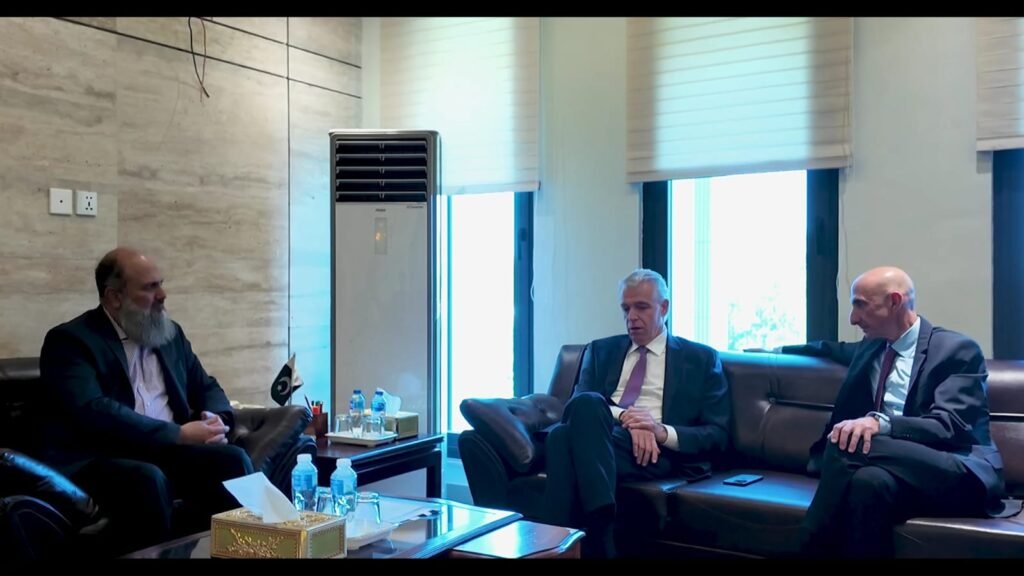 Philip Morris Delegation Calls on Jam Kamal, Highlights Rs350bn Loss Due to Illicit Cigarette Trade
