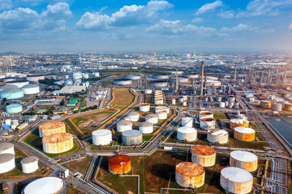 Flawed 2023 Policy Blocks Foreign Oil Storage Investments in Pakistan