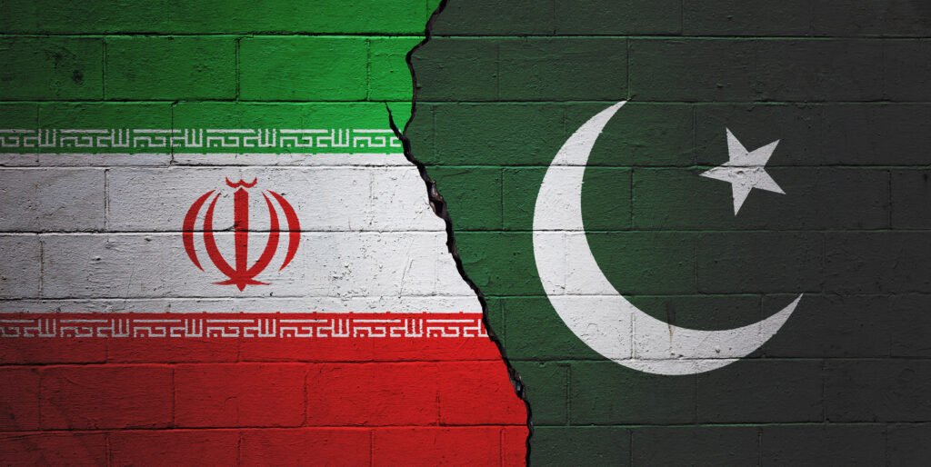 Pakistan-Iran Trade Revival Hits Banking and Barter Hurdles Despite $10bn Ambition