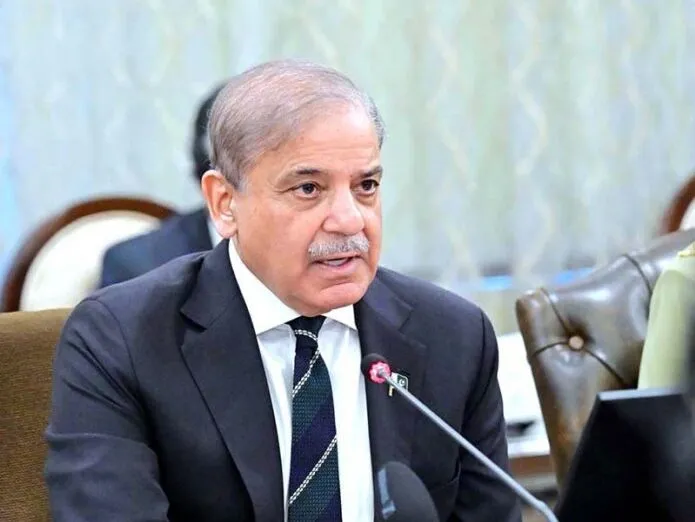 PM Shehbaz Directs Comprehensive Arrangements for Pakistani Pilgrims During Hajj 2027